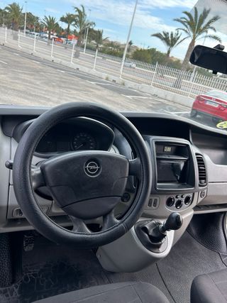 Opel Vivaro 2014