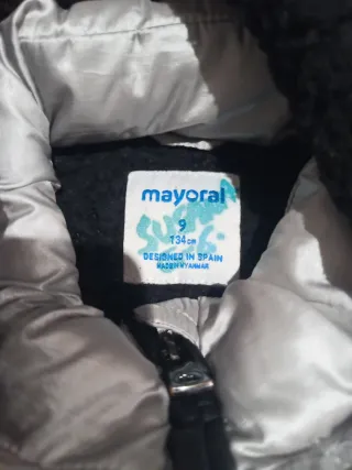 Abrigo niña plateado con capucha