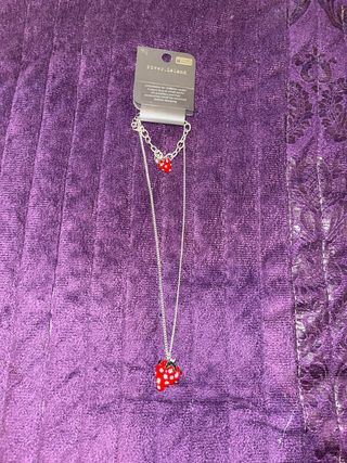 Collar y pulsera fresa niña