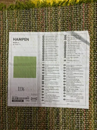 Alfombra modular de poliéster multicolor