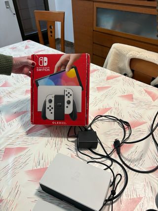 Nintendo Switch OLED Blanca y Negra