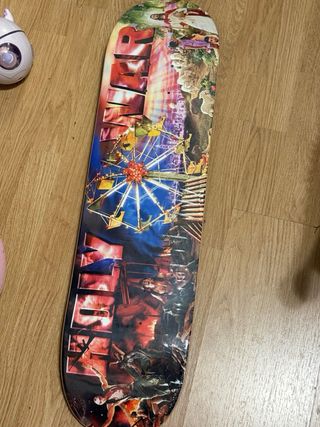 Tabla Skate Supreme Holy War Multicolor