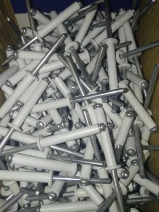 250 Rivetti Alluminio Bianco 4,8x30mm (10 disp)