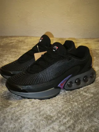 Nike DN Zapatillas Negras y Moradas