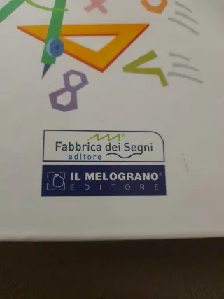 Il quadernino delle regole di matematica.