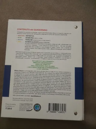 Il quadernino delle regole di matematica.