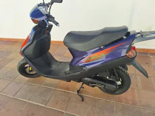 Yamaha Axis Z 49cc Scooter