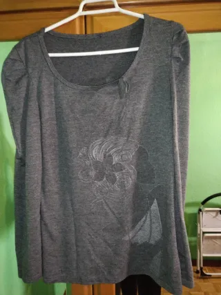 Camiseta gris manga larga talla L