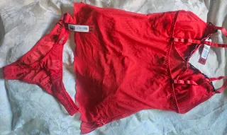 Conjunto Lencería Rojo y Negro Talla 8-10 S