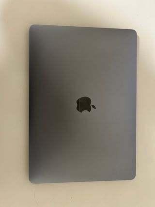 MacBook Pro 2020 Gris Espacial (caja incluida)