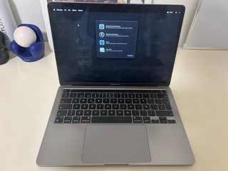 MacBook Pro 2020 Gris Espacial (caja incluida)