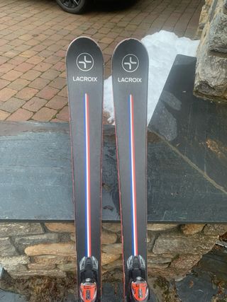 Esquís Lacroix LX 172 con fijaciones Look