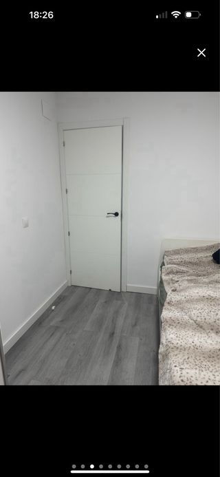 Se alquila habitación en piso compartido.