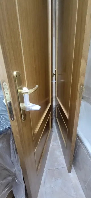 Puertas interiores maciza y acristalada 82,5 cm