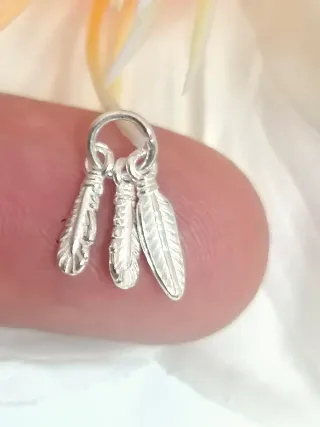 Original Colgante Tres Plumas Plata De Ley 925