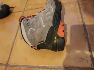 Botas Boreal Niño Talla 36. Impermeable Vibram