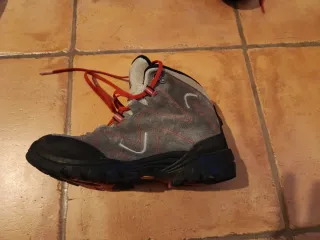 Botas Boreal Niño Talla 36. Impermeable Vibram