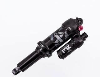 205 x 65 Trunnion , nuevo , sacado de bici nueva!