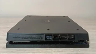 PS4 Slim 1TB + 2 Mandos + Juegos +cargador remoto