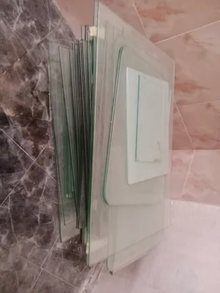 Estanterías de cristal Y PUERTAS CRISTAL GRUESO