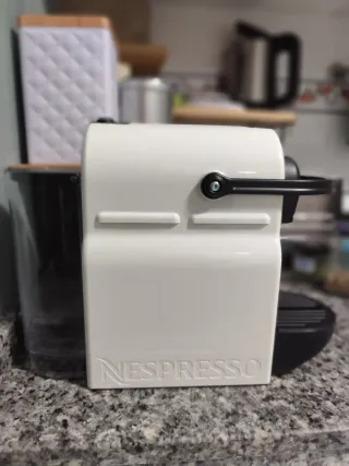 Cafetera Nespresso Krups semi nueva