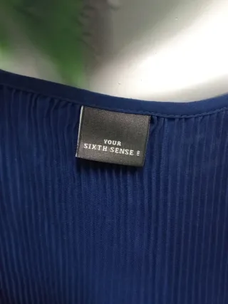 Blusa acampanada mangas 3/4 azul