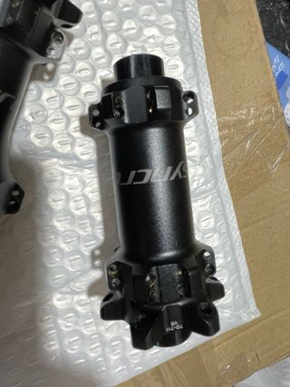 A ESTRENAR! BUJES SYNCROS BOOST