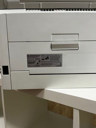 Impresora HP Color LaserJet Pro MFP M182n