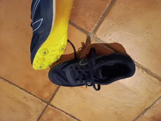 Zapatillas clavos niño Kalenji T36