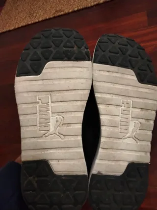 Zapatillas Puma niña negras y blancas