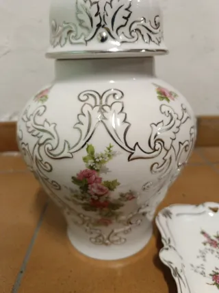 Juego Tibor y Plato Porcelana plateado