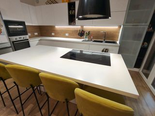 Cucina con isola bianca prezzo trattabile