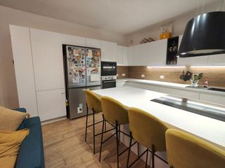 Cucina con isola bianca prezzo trattabile