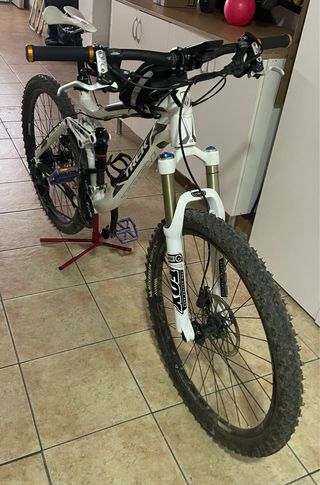 Bicicleta Enduro Trek Taglia M