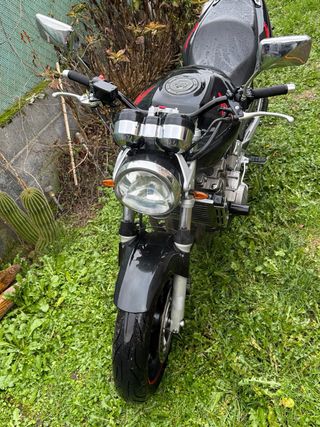 Honda Hornet Negra