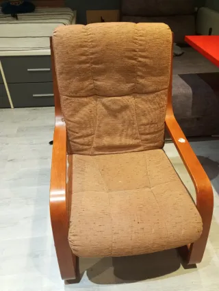 Butaca de tela y madera