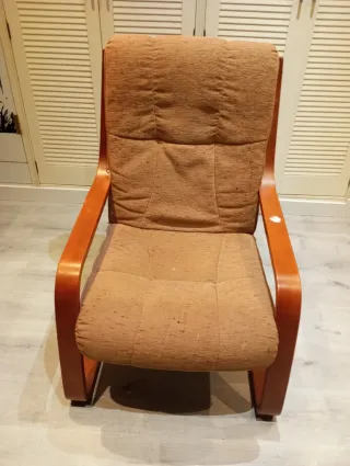 Butaca de tela y madera