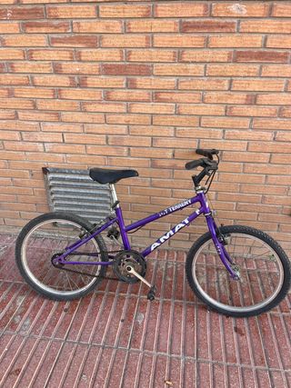 Bicicleta BMX Morada AMAT Terreny