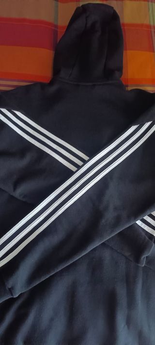 Chaqueta Adidas Talla M Negra y Roja