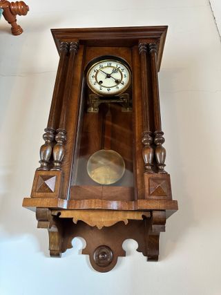 Reloj de pared madera maciza