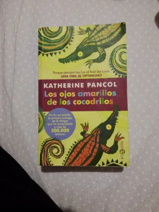 Los ojos amarillos de los cocodrilos