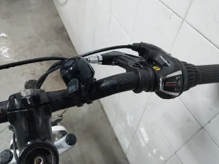 Bicicleta AVIGO 20'' Downhill per Bambine