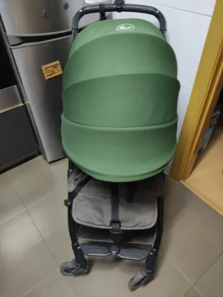 Silla de paseo verde y gris