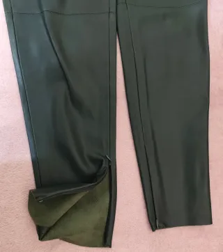 Pantalón polipiel Zara Talla M Verde Oscuro