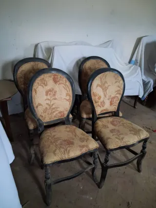 Conjunto de 6 sillas tapizadas