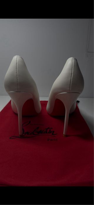 Tacones Christian Louboutin Suela Roja Talla 39