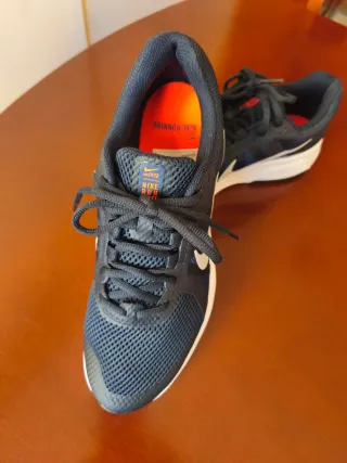 Nike Run Swift 2. Zapatillas Hombre Talla 44