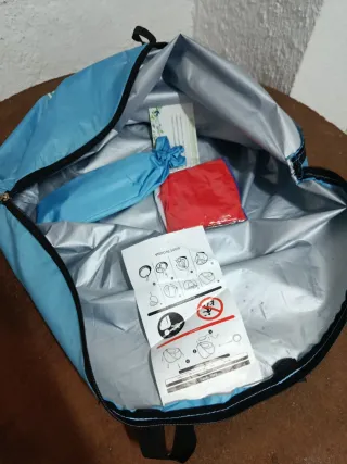 Tienda de campaña playa azul y amarilla