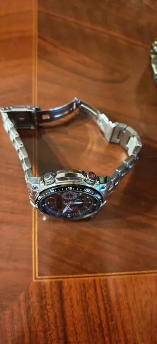 Reloj Casio Edifice ECW-M300 Radiocontrol Solar