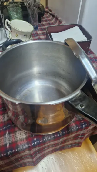 Olla a presion Fagor. 5-6L